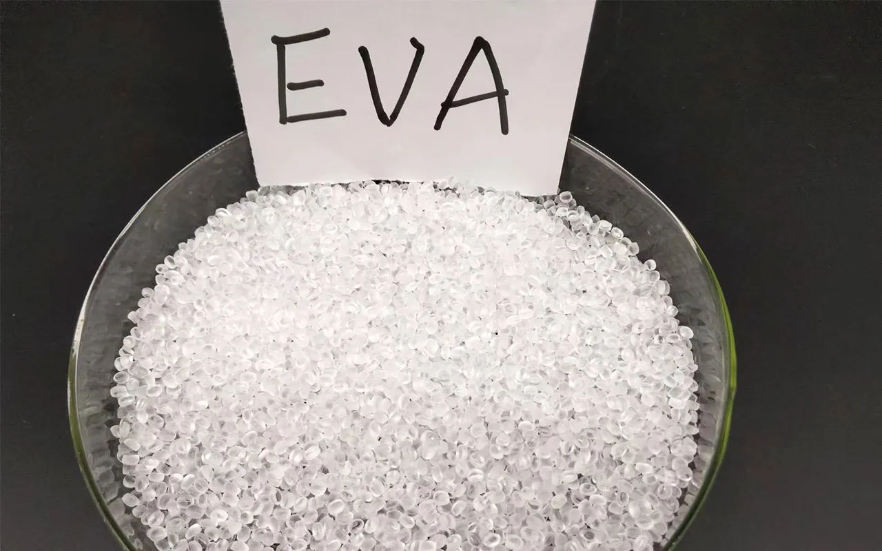 Hạt nhựa EVA vừa dẻo, vừa bền.