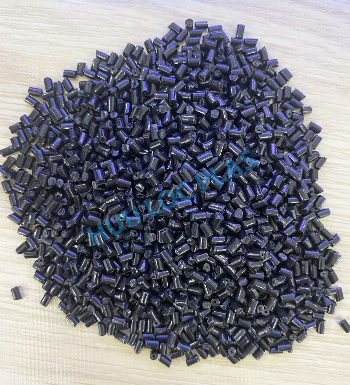 Hạt nhựa PA mang lại độ bền cơ học cao và khả năng chịu mài mòn vượt trội.